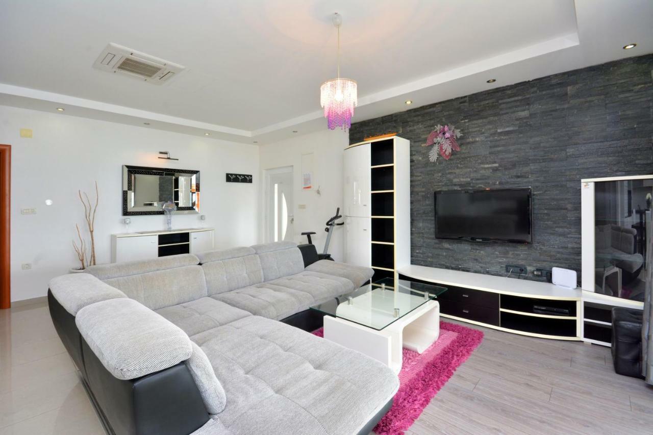 Beach Apartman Petra Podstrana Eksteriør billede