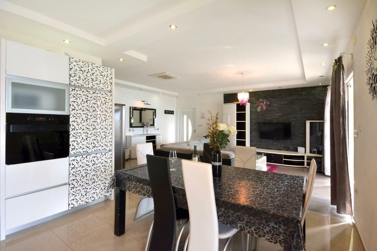 Beach Apartman Petra Podstrana Eksteriør billede